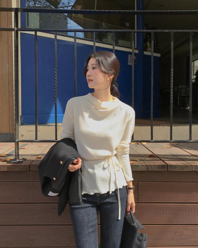 Mặc quần jeans mà muốn toát lên khí chất sang trọng, chị em chỉ cần 4 mẹo- Ảnh 1.