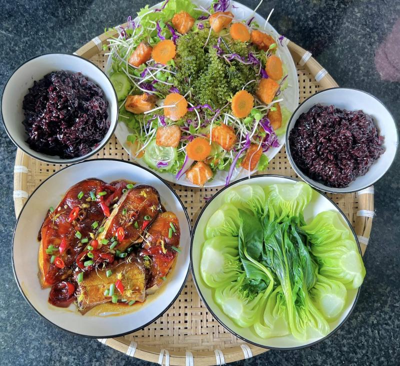 Thực đơn cơm cữ "10 điểm không có nhưng" của mẹ 3 con khiến ai nhìn cũng muốn đẻ thêm vài bé!- Ảnh 2.