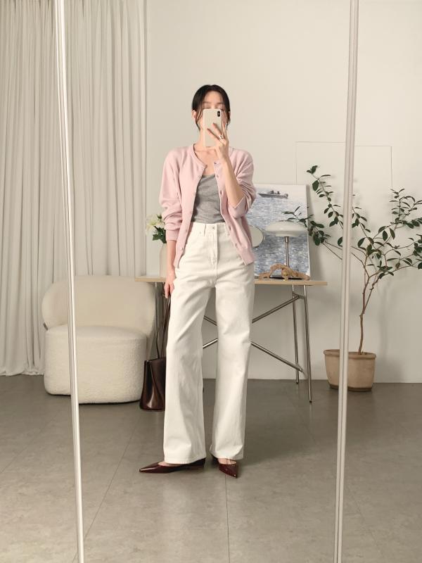 Quần jeans trắng đang hot trở lại và 4 cách mặc trẻ trung, đậm chất nữ tính- Ảnh 6.