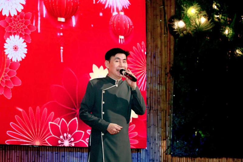 Nam ca sĩ Vbiz chạy 12 show/ngày mua được 4 cây vàng, sống trong biệt thự giá "2000 cây vàng"- Ảnh 3.
