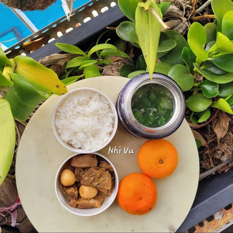 Một mẹ ở TP HCM phát động “chiến dịch nấu cơm 15 phút mỗi sáng” cho con mang đi học, phản ứng của bé gái khiến mẹ ngỡ ngàng- Ảnh 7.