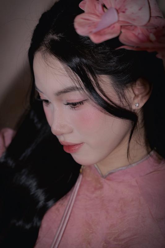 Hoa khôi bóng chuyền Nguyễn Thị Phương hoá nàng thơ, diện áo dài xinh đẹp dịu dàng đón Tết- Ảnh 3.