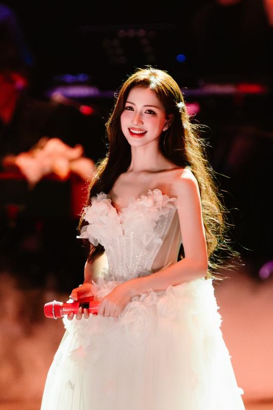 Hoà Minzy xin lỗi- Ảnh 2.
