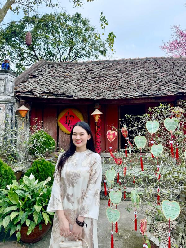 Mê mẩn nhan sắc dàn 