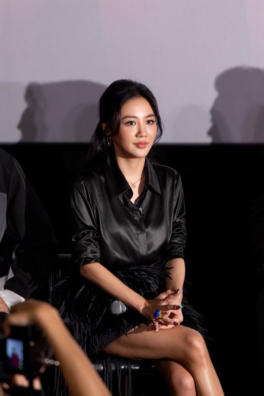 Mỹ nhân đang gây bão phim Tết của Trấn Thành: Ca sĩ chăm ra album nhất Vbiz, đắt show hàng đầu thế hệ- Ảnh 5.
