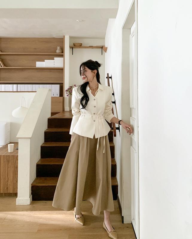 Hai mẫu chân váy công sở đang dẫn đầu về độ hot: Tôn dáng cực đỉnh, mặc lên chuẩn thanh lịch- Ảnh 4.