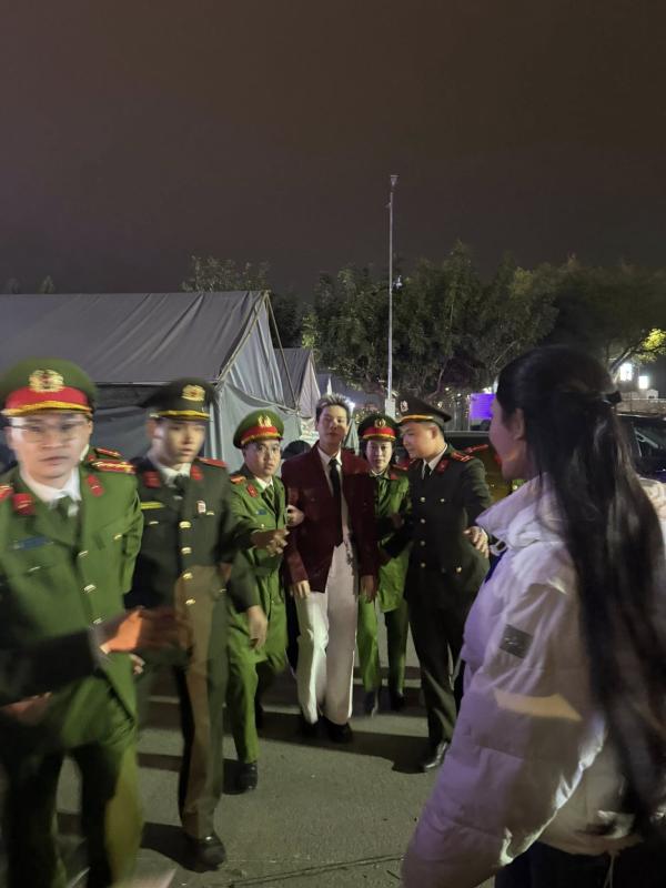 "Quân A.P bị áp giải" - chuyện gì đang xảy ra mà viral khắp MXH?- Ảnh 5.