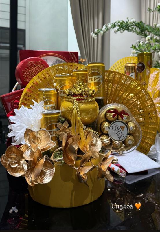 Vợ Thành Chung khoe khéo biệt thự lộng lẫy ngày Tết: Chồng lo dọn dẹp, vợ trổ tài nữ công gia chánh điểm 10- Ảnh 3.