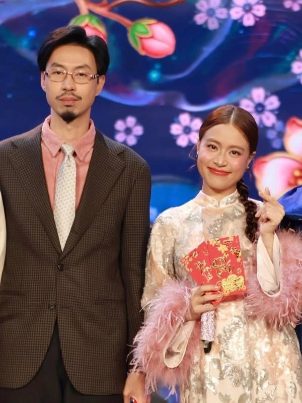 Nữ ca sĩ biểu diễn 8 sự kiện tầm cỡ quốc gia: Đắt show bậc nhất mùa Tết, được các cơ quan ban ngành ghi nhận- Ảnh 4.