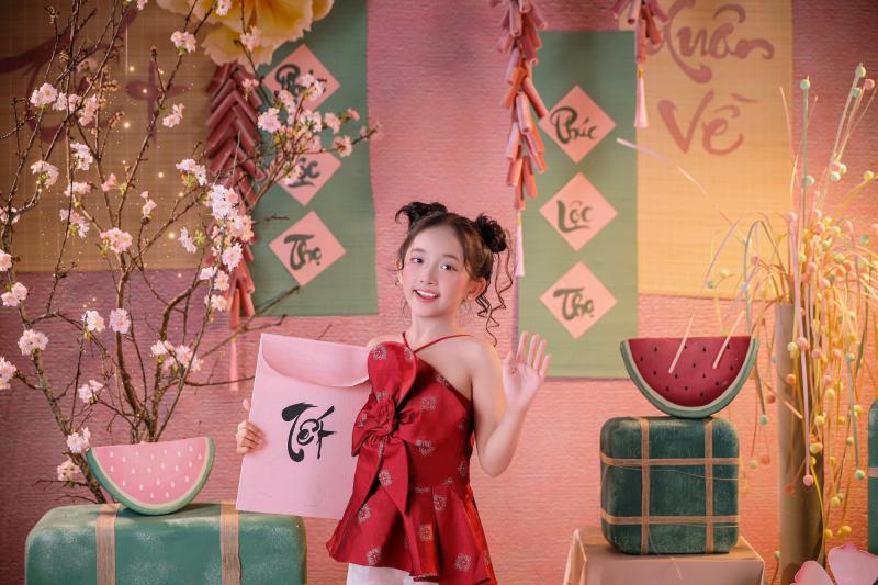 Xinh yêu nhất dàn hot kids ngày tết: Lisa nhà Khánh Thi - Phan Hiển dễ thương như búp bê bên chị gái sang chảnh- Ảnh 10.