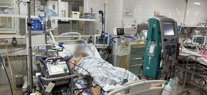 Ngừng tim sau 5 phút nhập viện, người đàn ông 43 tuổi giành lại sự sống nhờ ECMO- Ảnh 1.