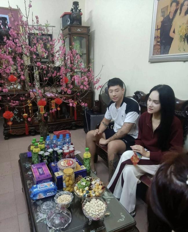 Hoa hậu Hương Giang ra mắt nhà Phú Cường- Ảnh 1.