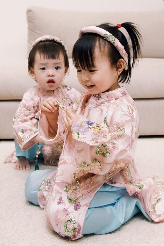 Trùm cuối "dâu hào môn" Tuấn Dương hì hục cắm lọ hoa 20 triệu để chưng Tết, vẫn bị "bánh bèo" Suli bẻ lá, vặt hoa không thương tiếc- Ảnh 13.