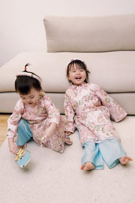 Trùm cuối "dâu hào môn" Tuấn Dương hì hục cắm lọ hoa 20 triệu để chưng Tết, vẫn bị "bánh bèo" Suli bẻ lá, vặt hoa không thương tiếc- Ảnh 11.