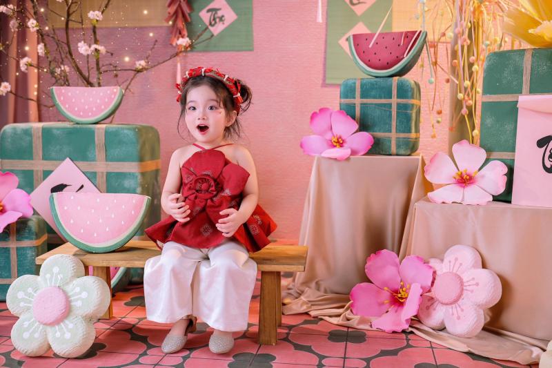 Xinh yêu nhất dàn hot kids ngày tết: Lisa nhà Khánh Thi - Phan Hiển dễ thương như búp bê bên chị gái sang chảnh- Ảnh 4.