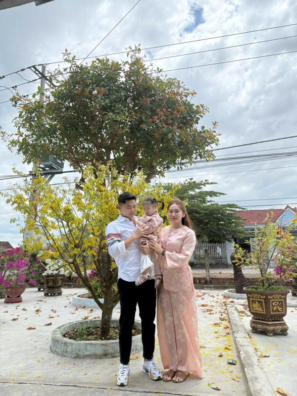 Ấm áp khoảnh khắc cầu thủ Việt đón Tết: Khung hình gia đình 