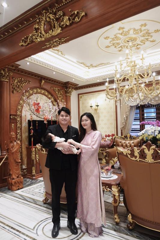 Hoa khôi bóng chuyền Việt Hương khoe nhan sắc “gái một con” xinh đẹp trong biệt thự lộng lẫy nhà chồng 