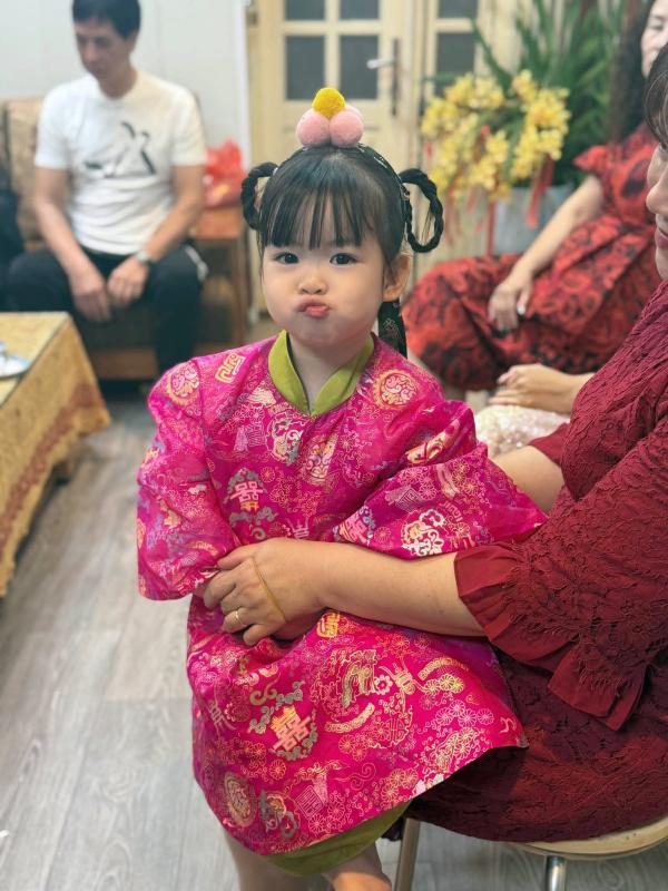 Ái nữ Đỗ Mỹ Linh đúng chất tiểu thư 
