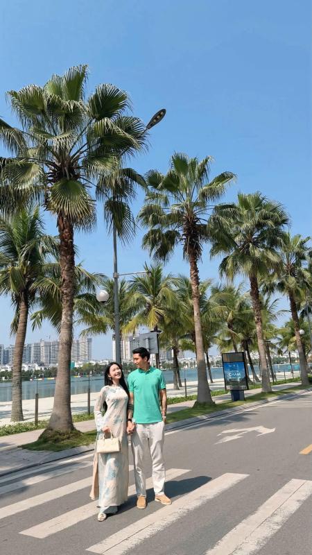 Doãn Hải My vững phong độ nàng WAG mặc áo dài đẹp nhất, xách túi hiệu sang chảnh bên Văn Hậu ai cũng ngoái nhìn- Ảnh 5.