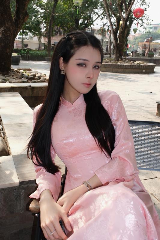 Bạn gái Văn Thanh đăng "status" ẩn ý ngày đầu năm, có chuyện gì đây?- Ảnh 2.