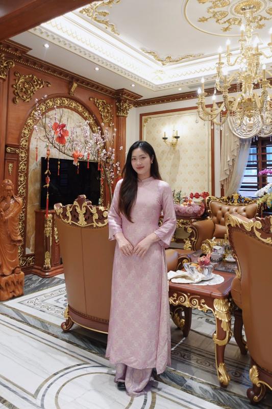 Hoa khôi bóng chuyền Việt Hương khoe nhan sắc “gái một con” xinh đẹp trong biệt thự lộng lẫy nhà chồng 