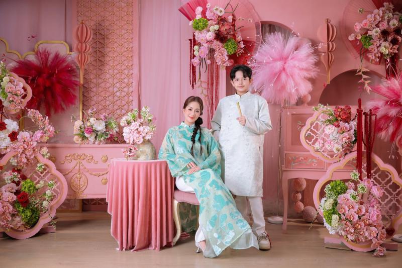 Ngỡ ngàng với diện mạo Kubi nhà Khánh Thi - Phan Hiển: Ngày nào còn bé xíu, nay đã ra dáng 