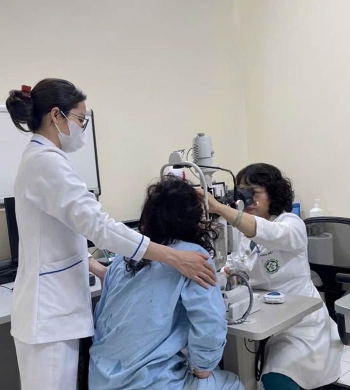 Bệnh viện Bạch Mai cảnh báo 1 tình trạng bệnh ở mắt tăng vọt ngay trong 3 ngày đầu năm 2026- Ảnh 3.