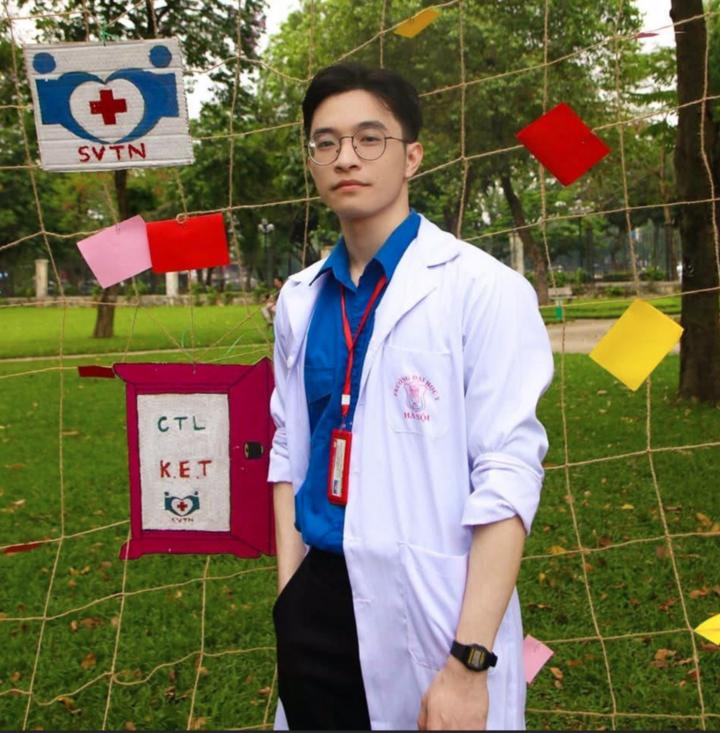 Thủ khoa đầu ra Đại học Y Hà Nội: Rẽ hướng phút chót, về đích ngoạn mục- Ảnh 1.