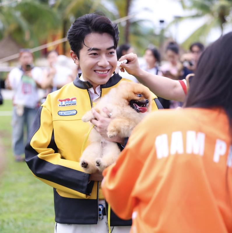 Mỹ nam duy nhất đóng cả phim Tết của Trấn Thành và Trường Giang, đáng yêu đến nỗi khiến 11 triệu người phát cuồng- Ảnh 5.