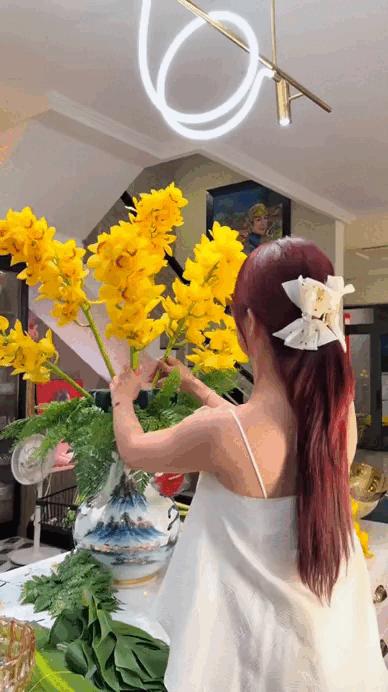 Diệp Lâm Anh gây bão với loạt clip nữ công gia chánh, phản hồi thẳng thắn khi netizen réo tên Vũ Thúy Quỳnh- Ảnh 2.