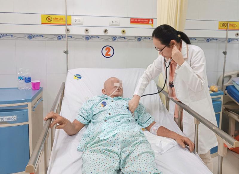 Nhiễm căn bệnh có từ thời cổ đại, toàn thân cụ ông gồng cứng và co giật dữ dội- Ảnh 1.