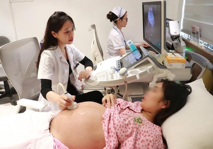 Nữ bác sĩ giữ lại nhịp tim mong manh của thai nhi- Ảnh 1.