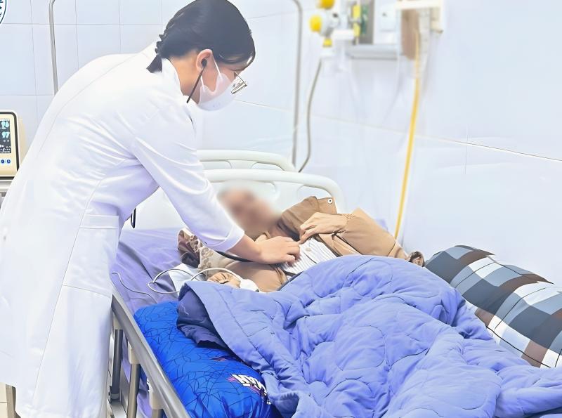Người đàn ông 54 tuổi nguy kịch vì vi khuẩn “ăn thịt người”- Ảnh 1.