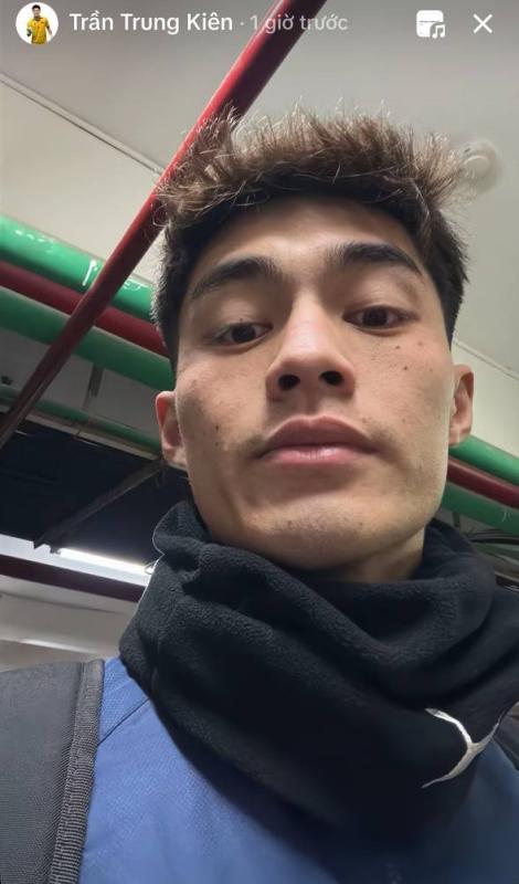 Thủ môn hotboy Trần Trung Kiên khoe visual nét căng, lấy lại phong độ “nam thần” sau khi sụt 7kg- Ảnh 3.