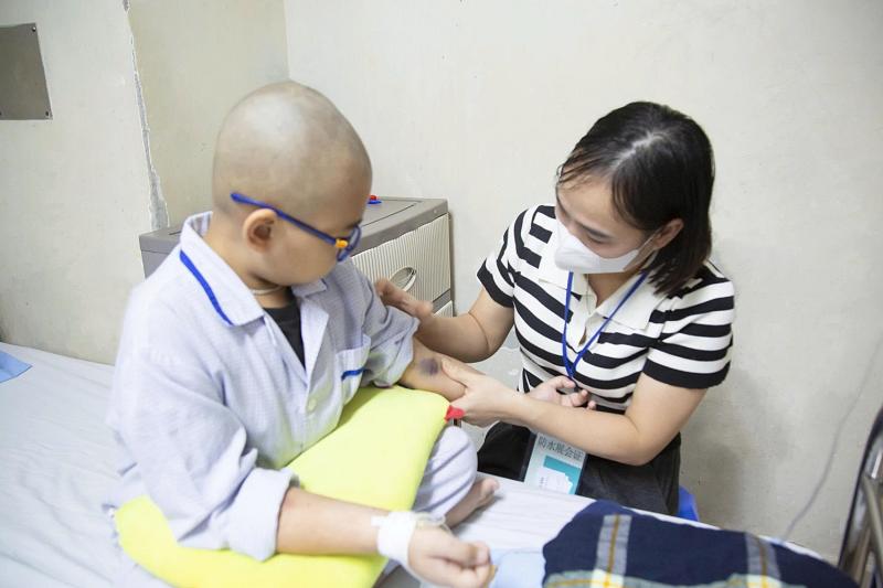 Người bệnh ở lại Tết vẫn chờ từng đơn vị máu, tiểu cầu- Ảnh 2.