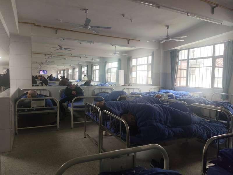 Thâm nhập bệnh viện tâm thần, hé lộ sự thật rùng mình phía sau những ca “chẩn đoán điên” và đường dây trục lợi bảo hiểm- Ảnh 2. Thâm nhập bệnh viện tâm thần, hé lộ sự thật rùng mình phía sau những ca “chẩn đoán điên” và đường dây trục lợi bảo hiểm- Ảnh 2.