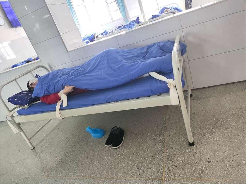 Thâm nhập bệnh viện tâm thần, hé lộ sự thật rùng mình phía sau những ca “chẩn đoán điên” và đường dây trục lợi bảo hiểm- Ảnh 5. Thâm nhập bệnh viện tâm thần, hé lộ sự thật rùng mình phía sau những ca “chẩn đoán điên” và đường dây trục lợi bảo hiểm- Ảnh 5.