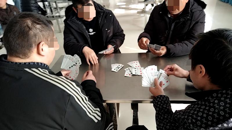 Thâm nhập bệnh viện tâm thần, hé lộ sự thật rùng mình phía sau những ca “chẩn đoán điên” và đường dây trục lợi bảo hiểm- Ảnh 3. Thâm nhập bệnh viện tâm thần, hé lộ sự thật rùng mình phía sau những ca “chẩn đoán điên” và đường dây trục lợi bảo hiểm- Ảnh 3.