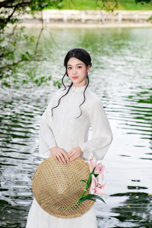 "Thiên thần" mới của bóng chuyền Việt Nam xinh đẹp ngày Tết, 19 tuổi cao 1m79, visual khiến dân tình ngẩn ngơ- Ảnh 4.