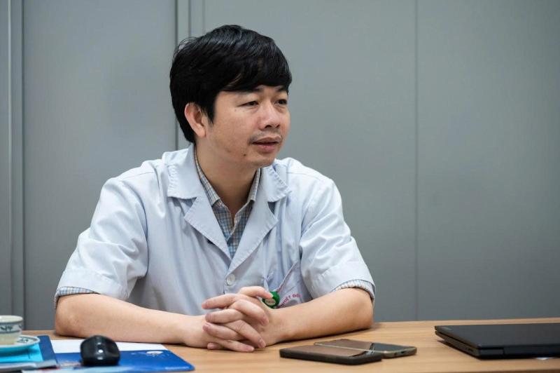 Vị bác sĩ chọn đứng ở ranh giới sinh tử, nơi 1% hy vọng cũng không được phép bỏ cuộc- Ảnh 1.