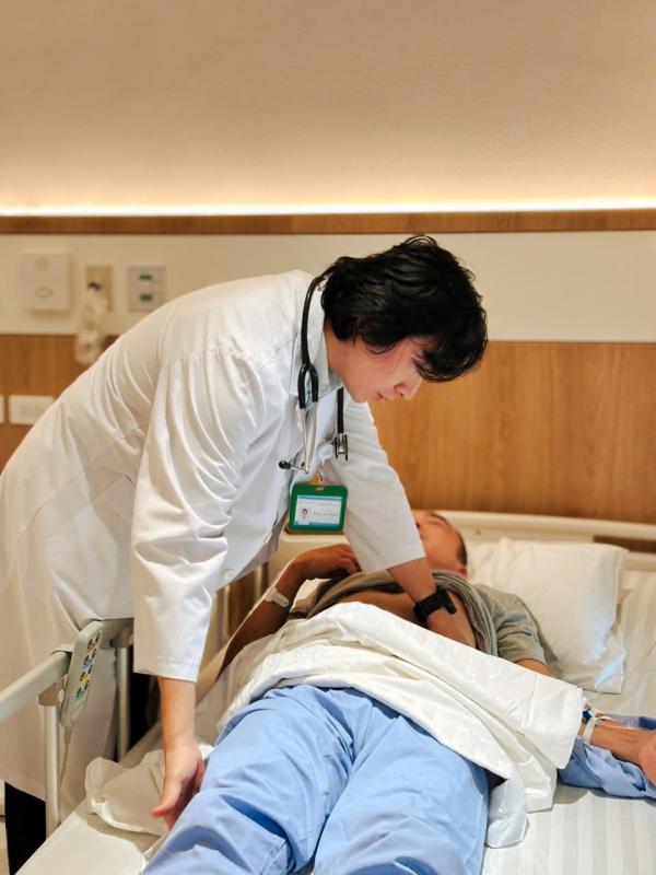 Sau hóa vàng, người đàn ông tê tay tưởng say rượu nên uống chanh mật ong: Sáng hôm sau bác sĩ báo ĐỘT QUỴ- Ảnh 1.