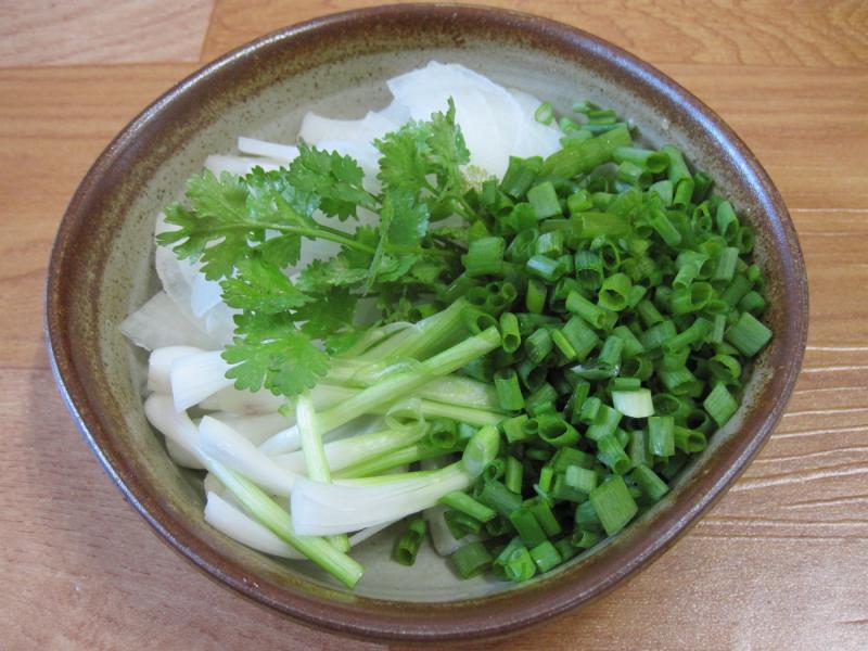 Rau mùi - loại rau gây chia rẽ nhất thế giới lại âm thầm mang 3 lợi ích sức khỏe khiến ai cũng bất ngờ- Ảnh 3.