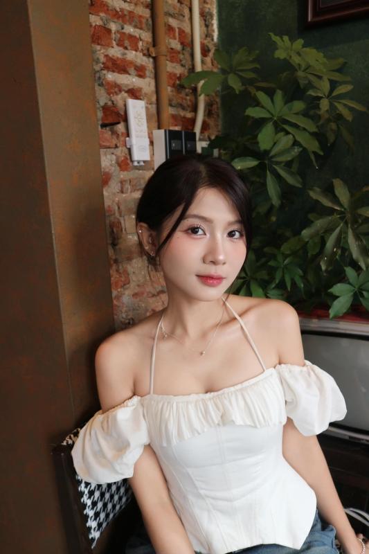 Nữ diễn viên 