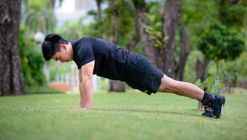 Vui xuân, đón Tết đừng quên tập luyện bảo vệ sức khỏe- Ảnh 1.
