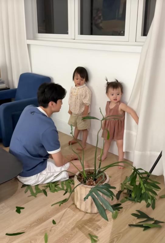 Trùm cuối "dâu hào môn" Tuấn Dương hì hục cắm lọ hoa 20 triệu để chưng Tết, vẫn bị "bánh bèo" Suli bẻ lá, vặt hoa không thương tiếc- Ảnh 8.