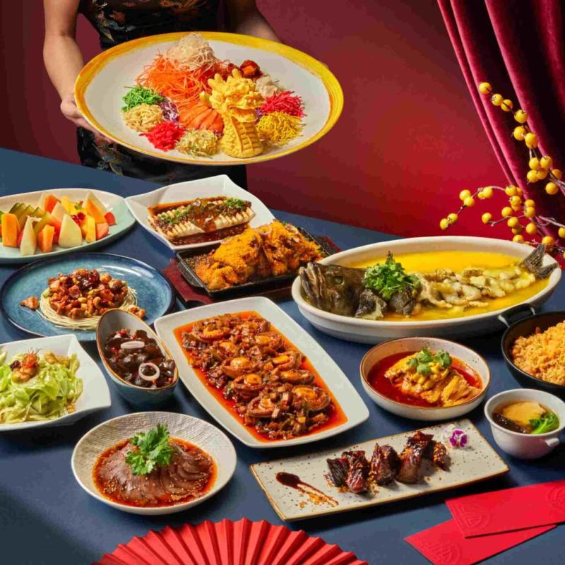 Phía sau mâm cỗ đủ đầy ngày Tết là những lo lắng không nói thành lời- Ảnh 1.