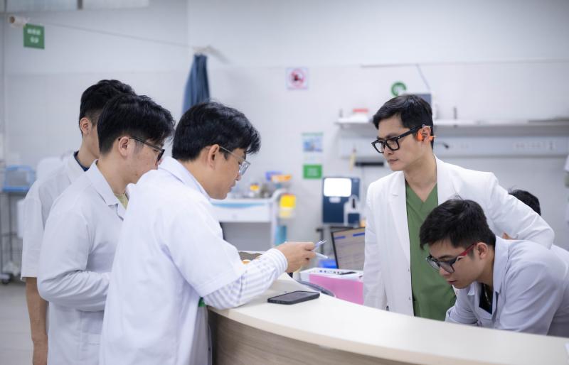 Thực trạng của Bệnh viện Hữu nghị Việt Đức trong 9 ngày nghỉ Tết: Khi con số thống kê không đủ nói nên tất cả...- Ảnh 8.