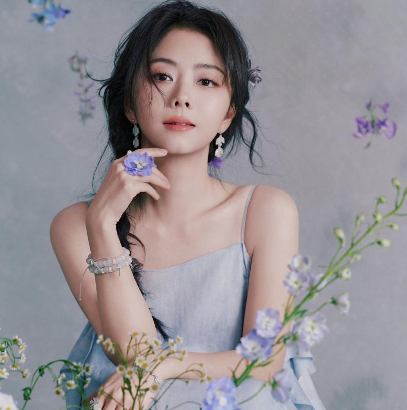 Mỹ nhân tuổi Ngựa duy nhất bị 100 đoàn phim từ chối vì mặt non choẹt, giờ là nữ hoàng rating không ai đọ nổi- Ảnh 2.