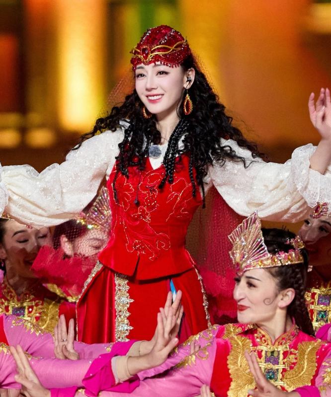 Mỹ nhân gây sốt đài quốc gia: Đẹp như tiên cá tái sinh, một điệu múa cả triệu người tranh luận- Ảnh 13.