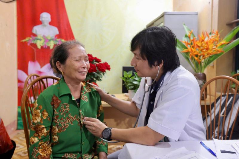 BS chuyên ngành mạch máu: Ăn Tết cần chú ý 6 điều kẻo tổn hại mạch máu, dễ đột quỵ- Ảnh 1.